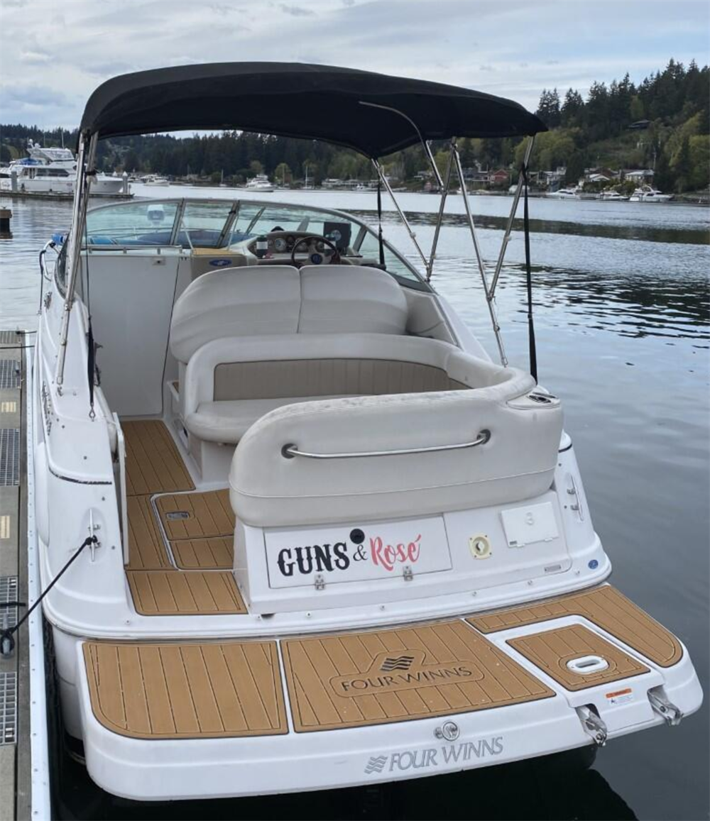 2004 Four Winns 248 Vista Swim Platform Cockpit